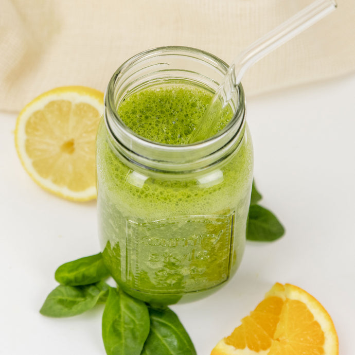 Grüner Citrus Smoothie mit Algenöl